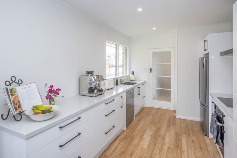 12 McNicol Street, Fairfield, Hamilton - Carousel 2