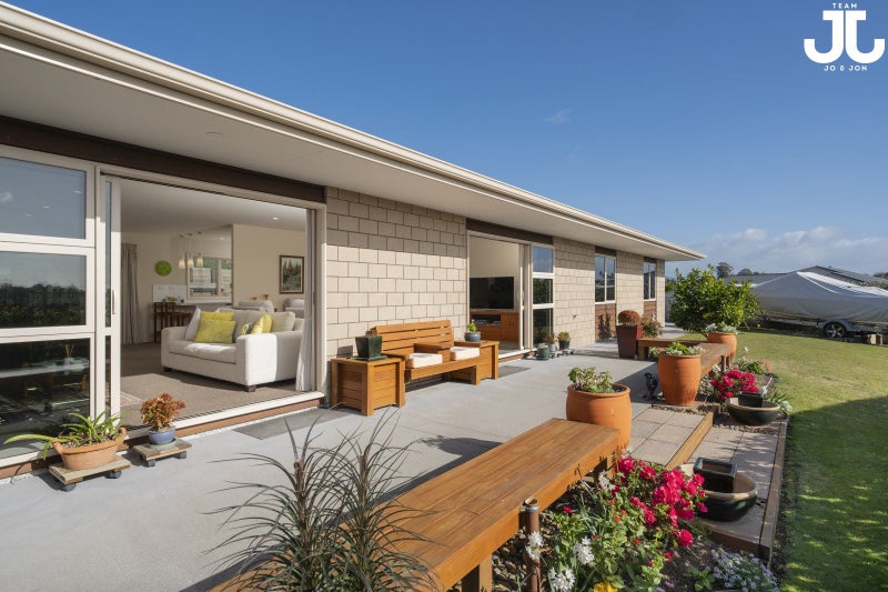 14 Kakapo Place, Pyes Pa, Tauranga - Carousel 2