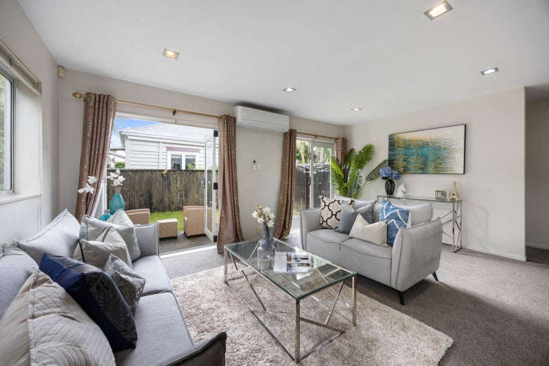 10 Pecan Place, Avondale, Auckland - Carousel 2