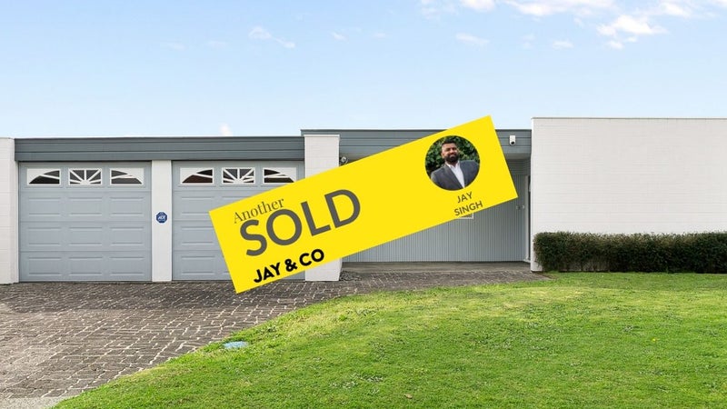 19 Glengowan Place, Conifer Grove, Takanini - Carousel 1