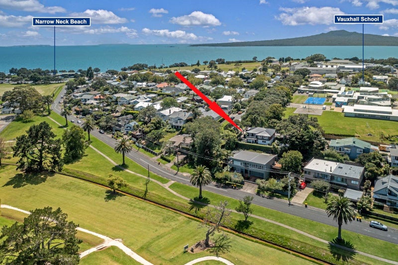 6 Morrison Avenue, Narrow Neck, Auckland - Carousel 1