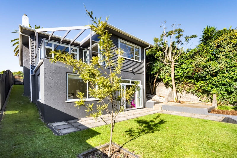 290 Devon Street West, New Plymouth, New Plymouth, Taranaki - Carousel 1