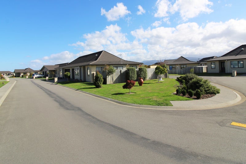 4 Ashmore Park Road, Carterton - Carousel 15