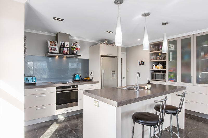 12 Hilltop Crescent, Corstorphine, Dunedin - Carousel 2