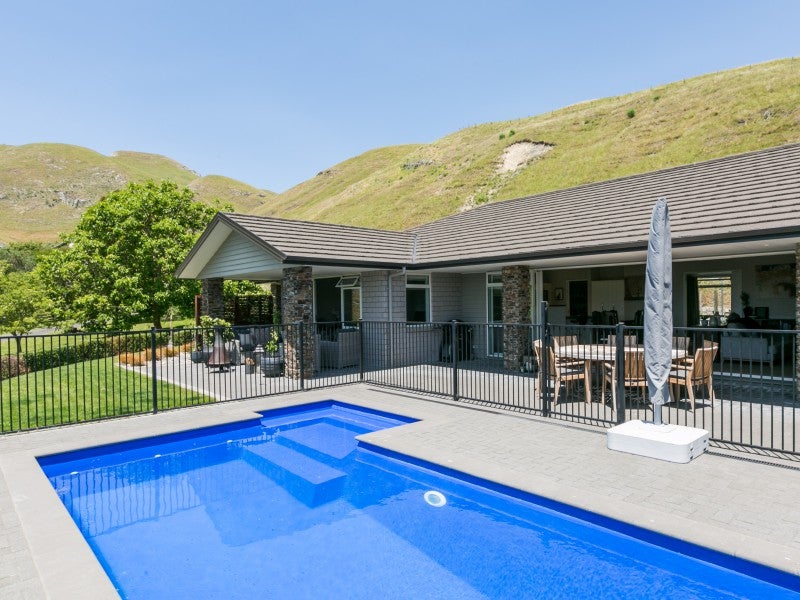 313 Durham Drive, Havelock North, Havelock North - Carousel 2