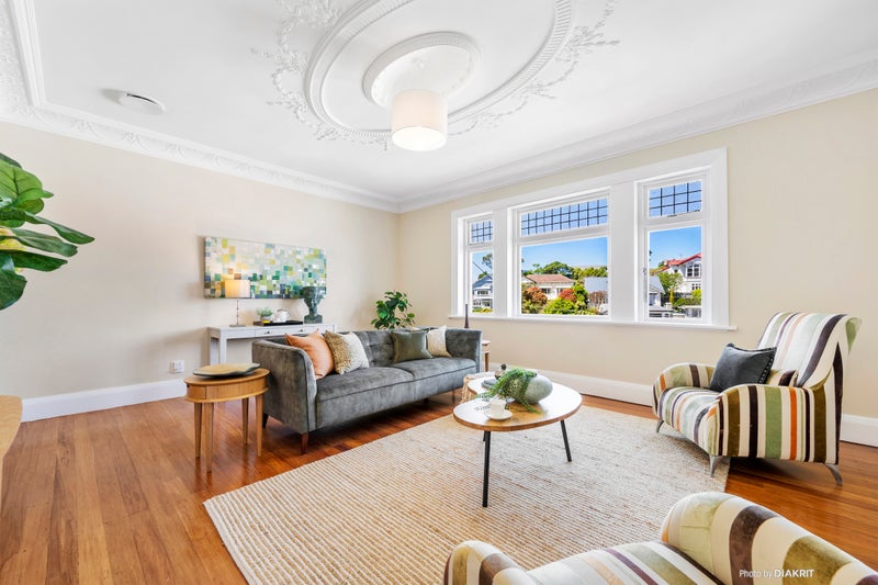 24A Waipapa Road, Hataitai, Wellington - Carousel 1