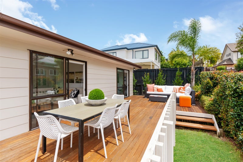 1A Highland Road, Mount Albert, Auckland - Carousel 1