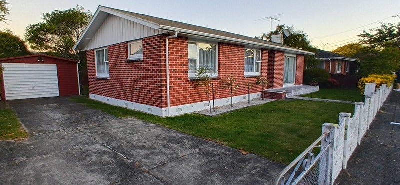 2A Gower Street, Silverstream, Upper Hutt - Carousel 1