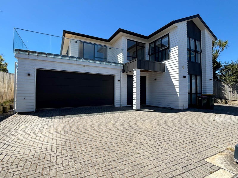 144 Cascades Road, Pakuranga Heights, Auckland - Carousel 1