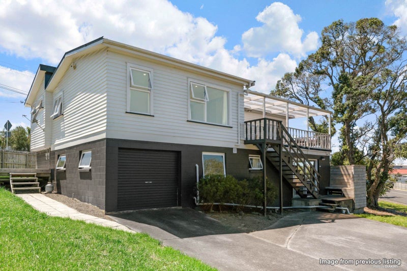 4 Matai Road, Stanmore Bay, Whangaparaoa - Carousel 1