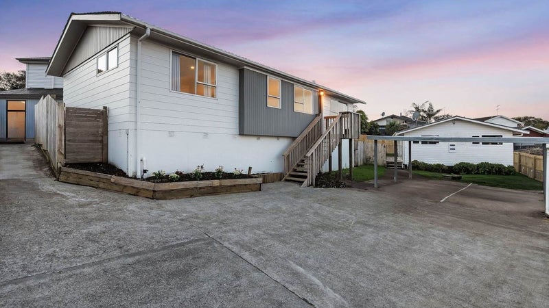 8 Corric Hill, Torbay, Auckland - Carousel 1