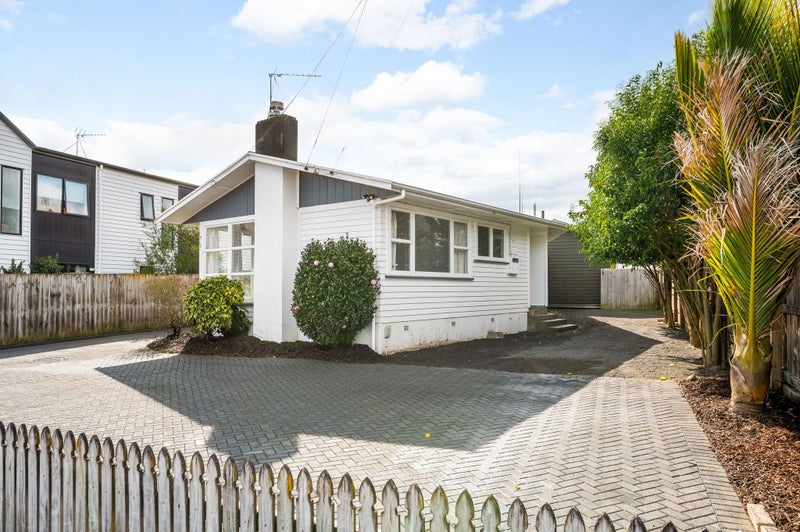 1/54 May Street, Hamilton East, Hamilton - Carousel 19