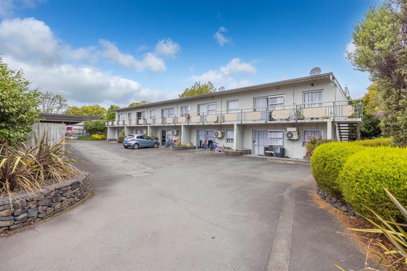 200 Grey Street, Hamilton East, Hamilton - Carousel 1