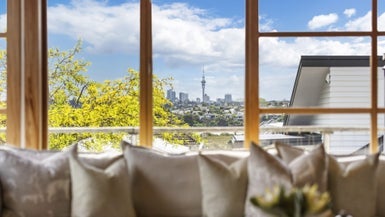 11 Boscawen Street, Point Chevalier, Auckland - Carousel 1
