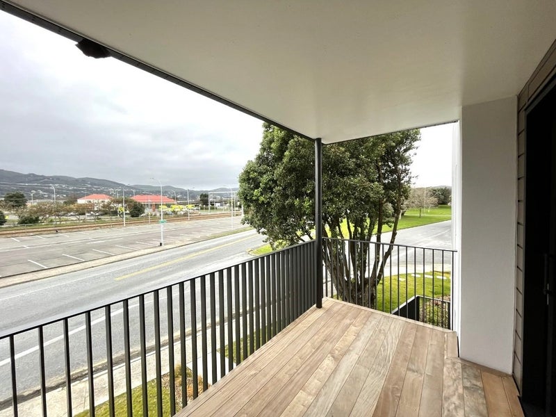 101/94 Cambridge Terrace, Waterloo, Lower Hutt - Carousel 9