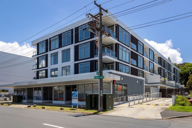 113/19 Bute Road, Browns Bay, Auckland - Carousel 1