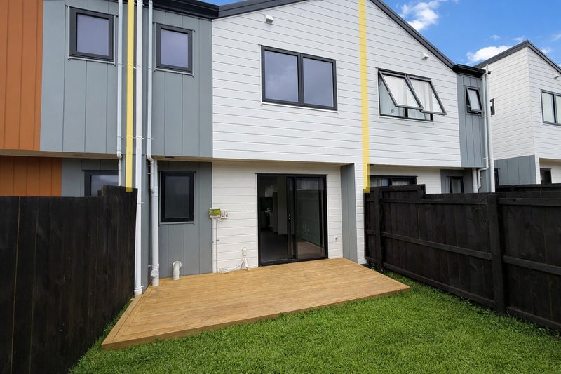 10/21 Tennessee Avenue, Mangere East, Auckland - Carousel 1