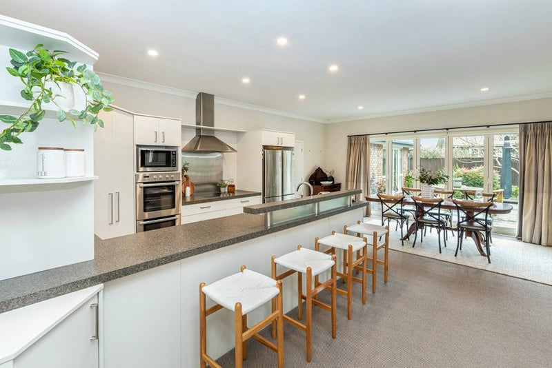 28 Glen Oaks Drive, Northwood, Christchurch - Carousel 2