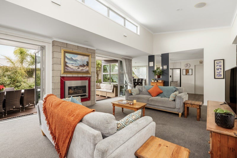 45 Caldera Crescent, Pyes Pa, Tauranga - Carousel 2