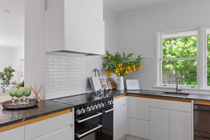 24 Island Road, Whataupoko, Gisborne - Carousel 2