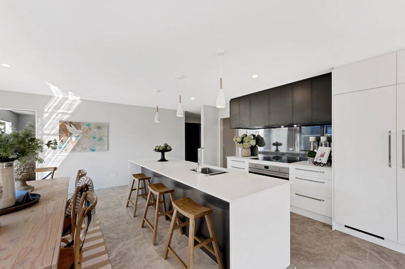 16 Eleanor Lane, Casebrook, Christchurch - Carousel 2