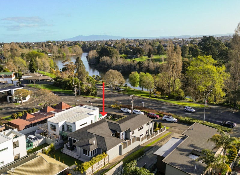 900 River Road, Queenwood, Hamilton - Carousel 1