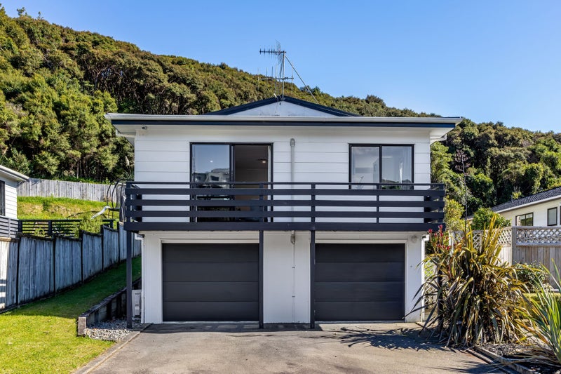 58 Albatross Close, Whitby, Porirua - Carousel 1