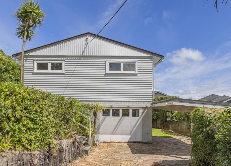 6 Archers Road, Glenfield, Auckland - Carousel 1