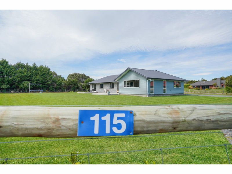 115 Blairlogie Close, Otatara, Invercargill - Carousel 1