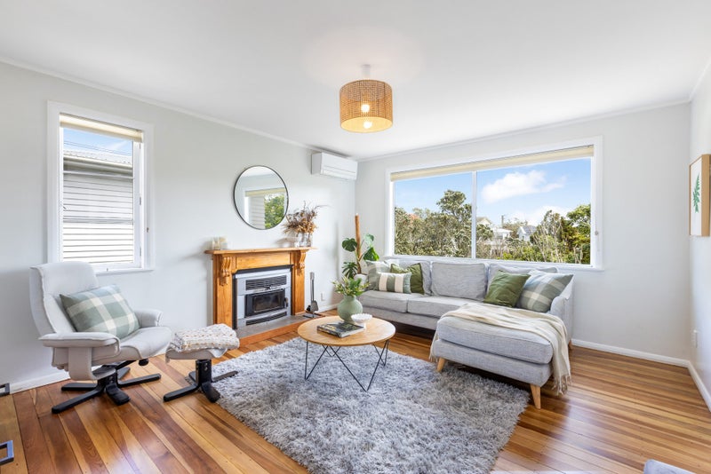 88 Black Rock Road, Newlands, Wellington - Carousel 1