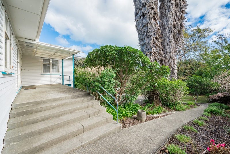 9 Tennis Court Road, Raumati South, Paraparaumu - Carousel 2