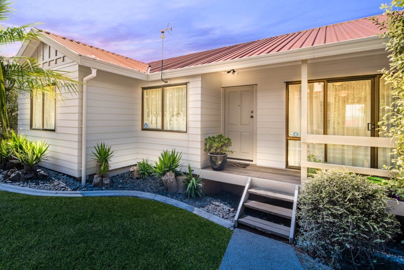 Property Valuation for 1/5 Miriam Corban Heights, Henderson, Auckland