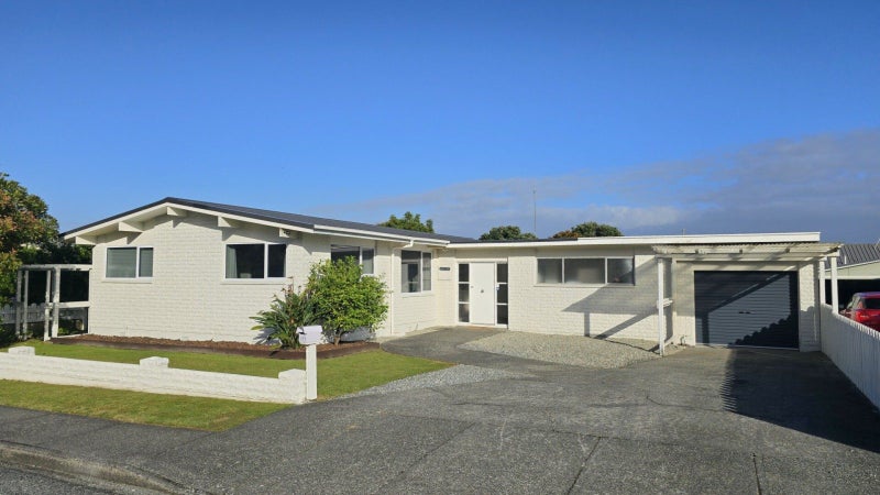 269 Sewell Street, Hokitika - Carousel 1