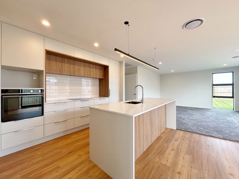 28 Blue Jacket Drive, Halswell, Christchurch - Carousel 2