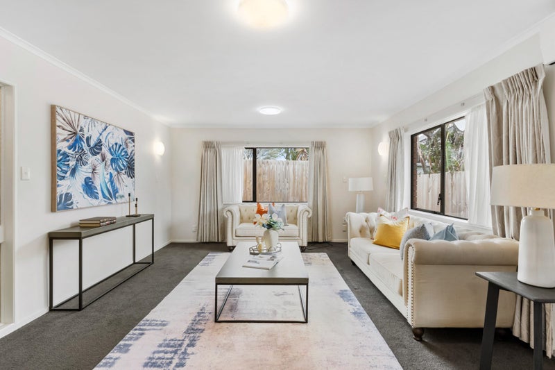 2/12 Oak Street, Royal Oak, Auckland - Carousel 2