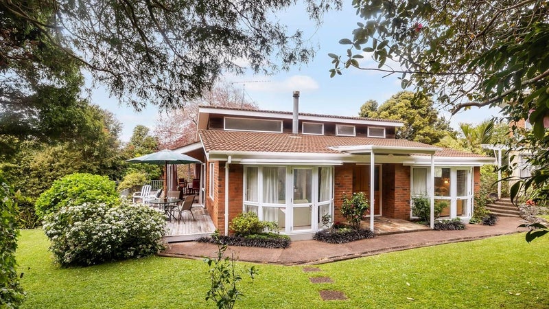 2/208 Hillsborough Road, Hillsborough, Auckland - Carousel 1