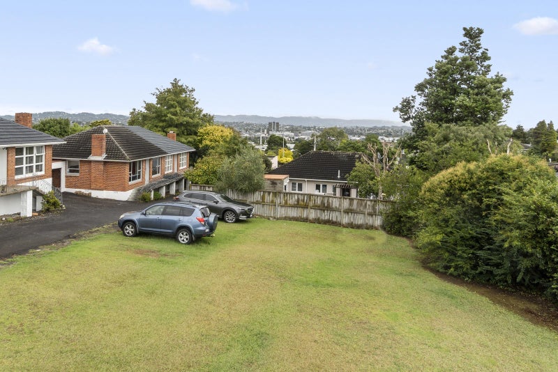 2/0 Blockhouse Bay Road, Avondale, Auckland - Carousel 1