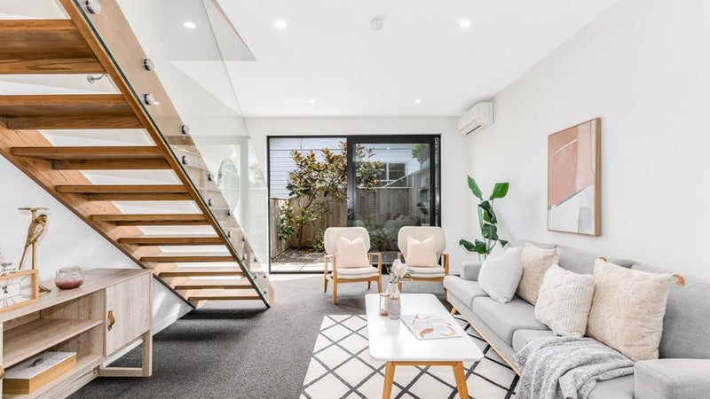12/20 Trent Street, Island Bay, Wellington - Carousel 1