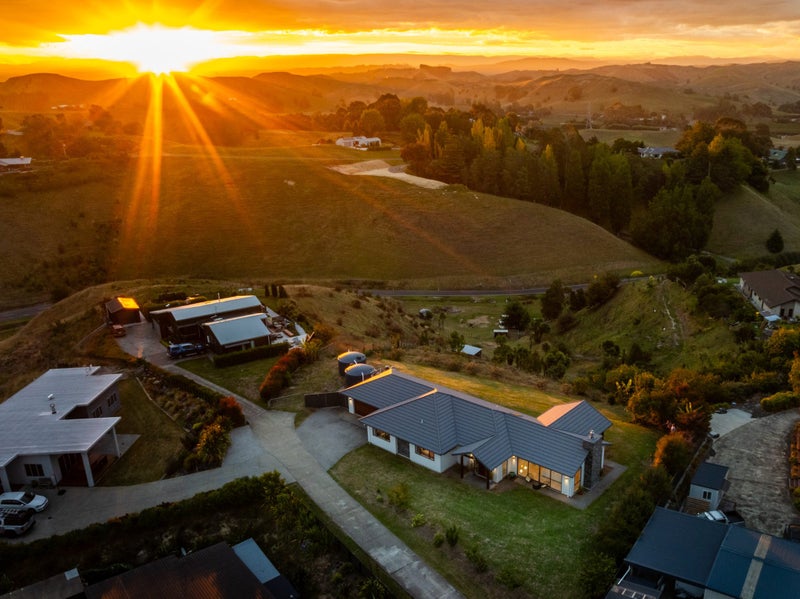 10 Quarry Ridge, Poraiti, Napier - Carousel 23