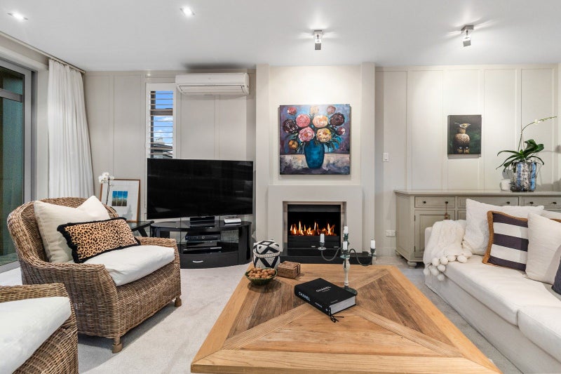 7 Little Compton Mews, Snells Beach, Rodney, Auckland - Carousel 1