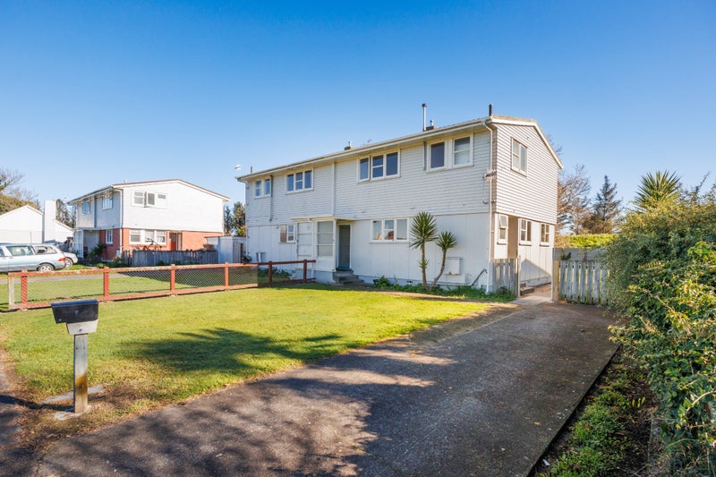 37 Stephens Crescent, Highbury, Palmerston North - Carousel 1