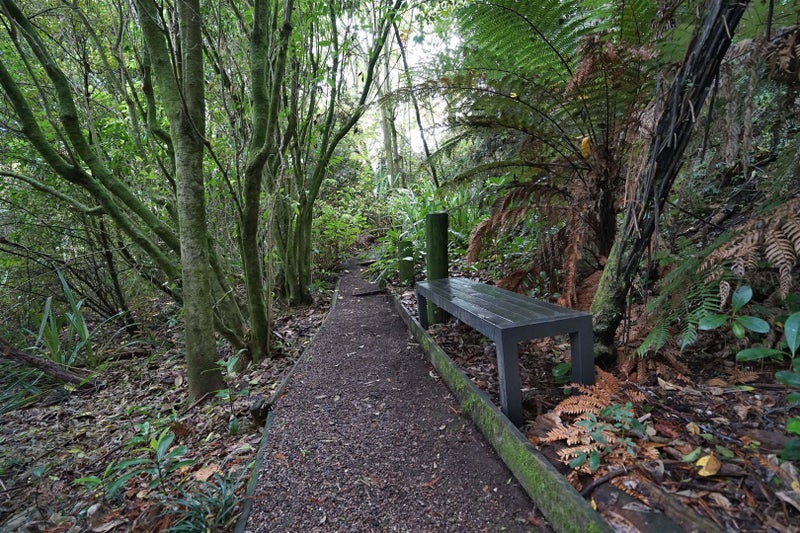 10 Helmsdale Court, Huntington, Hamilton - Carousel 30