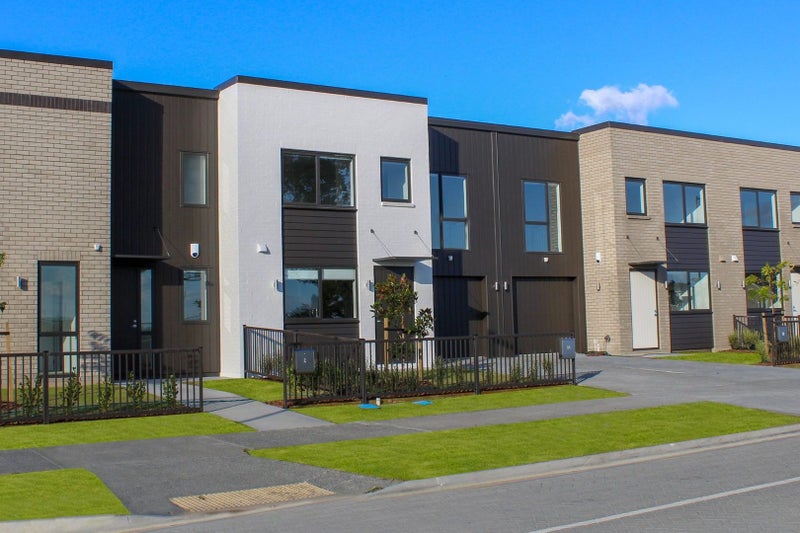 7 Pepene Avenue, Takanini, Papakura, Auckland - Carousel 1