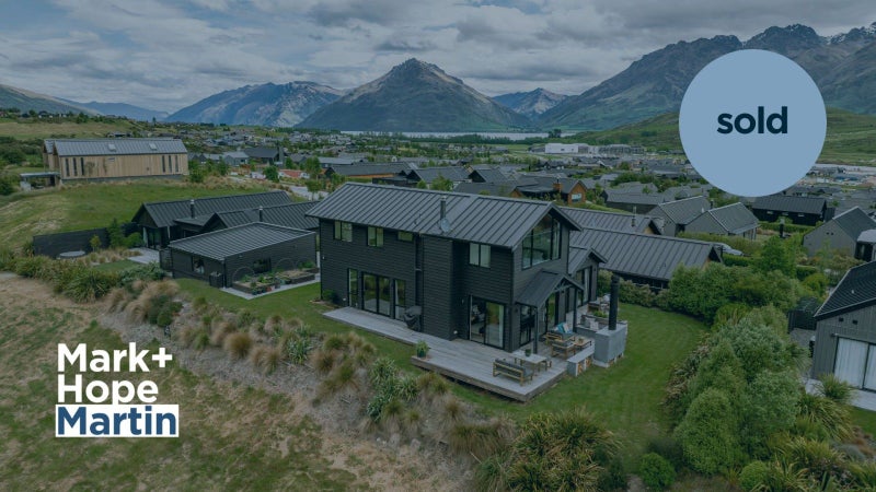 28 Falconer Rise, Jacks Point, Queenstown - Carousel 1