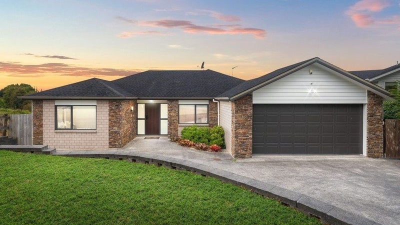 83 Lake Panorama Drive, Henderson Valley, Auckland - Carousel 1
