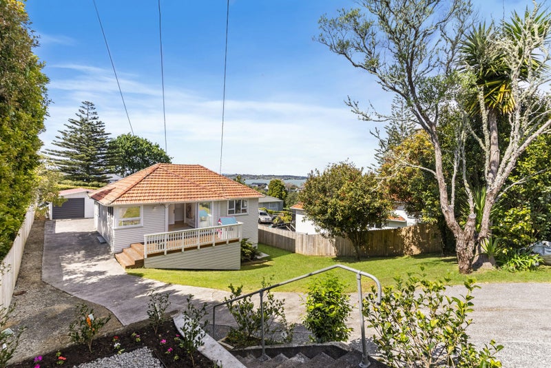 43 Inglewood Street, Wai o Taiki Bay, Auckland - Carousel 1