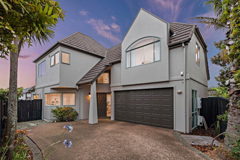 19D Claremont Way, East Tamaki Heights, Auckland - Carousel 2