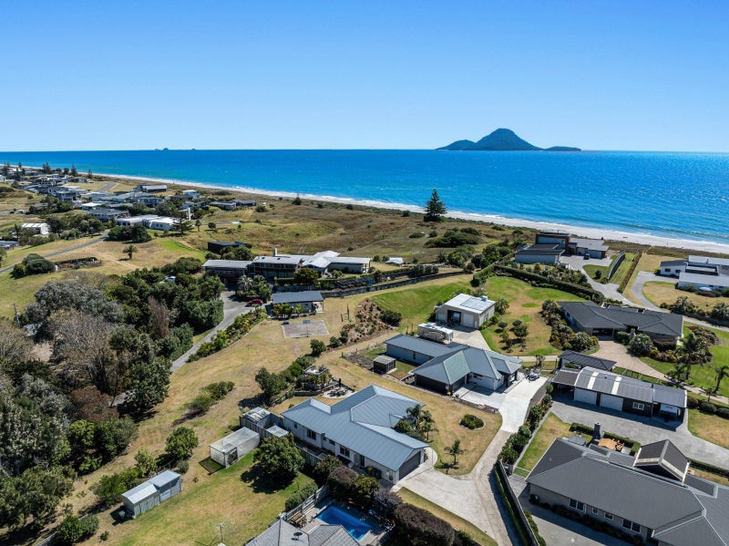 41 Dawn Parade, Coastlands, Whakatane - Carousel 27