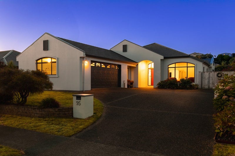 95 Weggery Drive, Waikanae Beach, Waikanae - Carousel 1