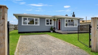 17 Ferguson Street, Levin, Levin - Carousel 1